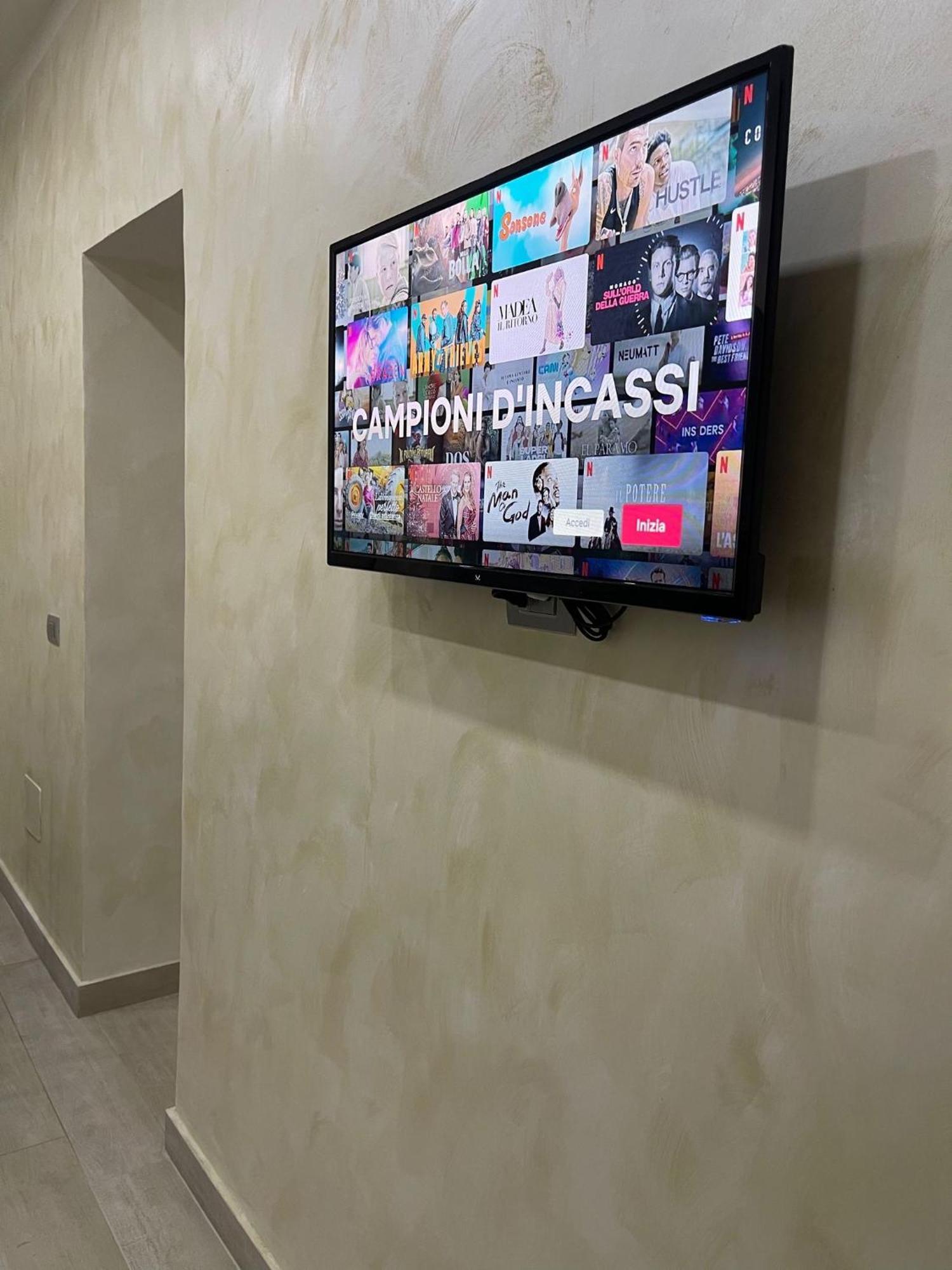 Casa Gold Apartment Наполи Екстериор снимка