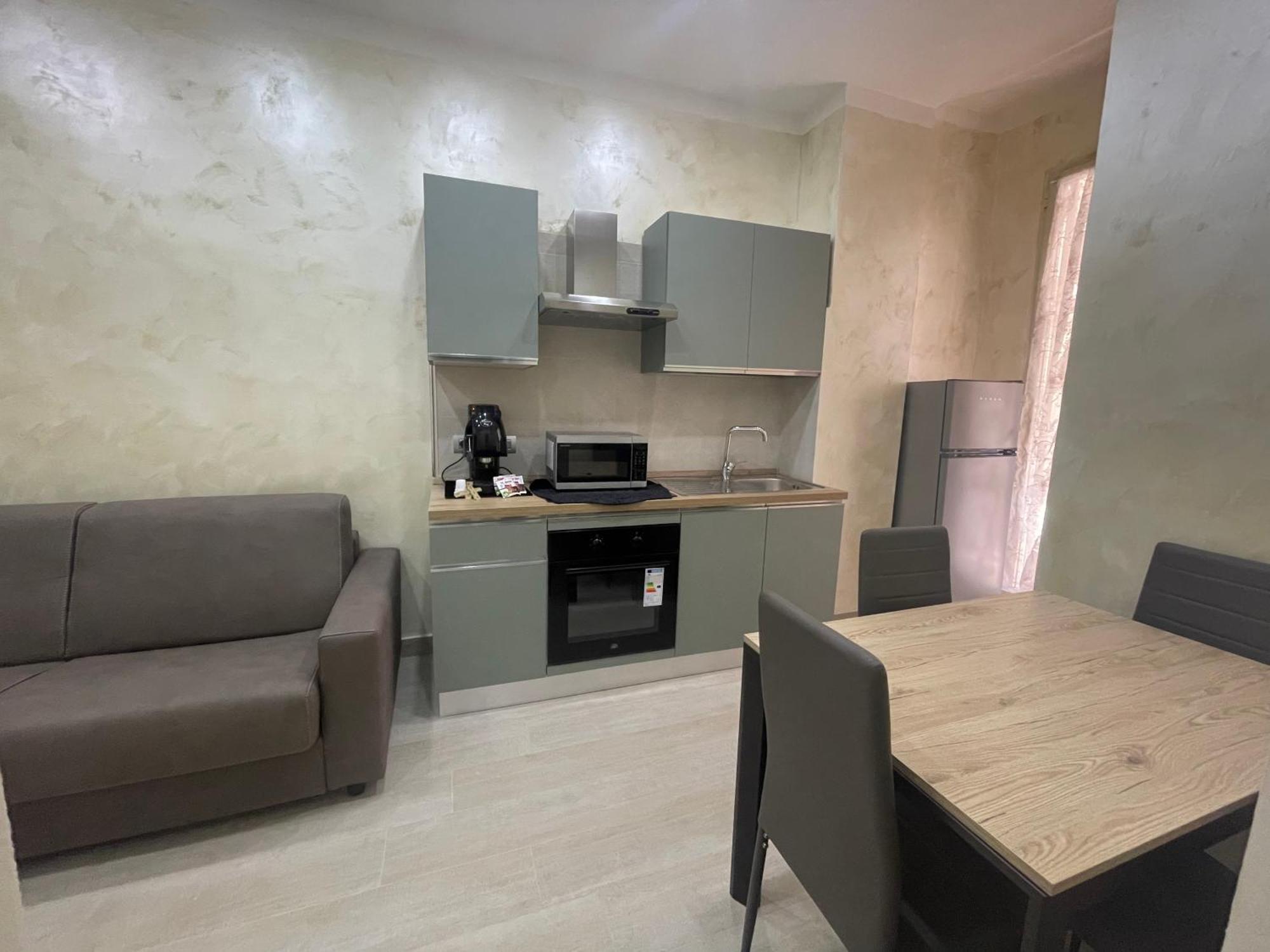 Casa Gold Apartment Наполи Екстериор снимка