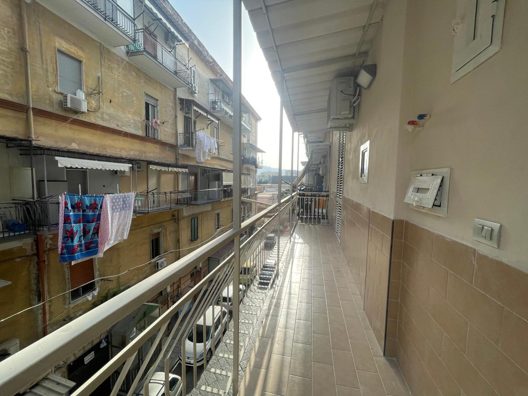 Casa Gold Apartment Наполи Екстериор снимка