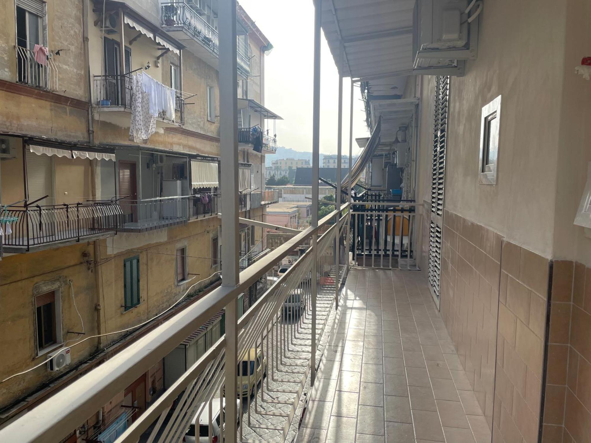 Casa Gold Apartment Наполи Екстериор снимка